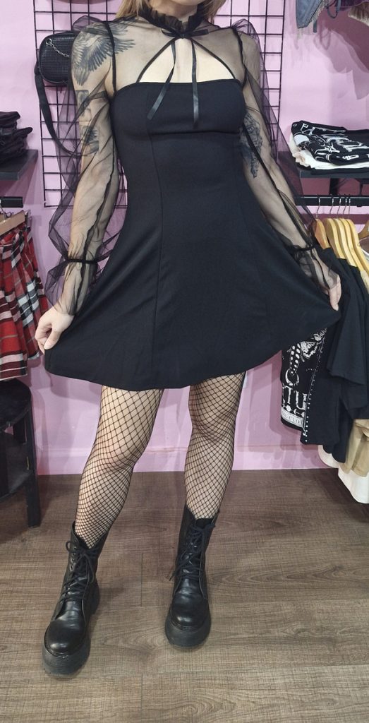 Vestido Negro Mangas Tul Transparentes Gotico