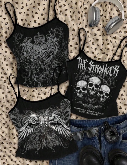 Top Musculosa Negra Estampas Dark Calaveras Alas Gótico