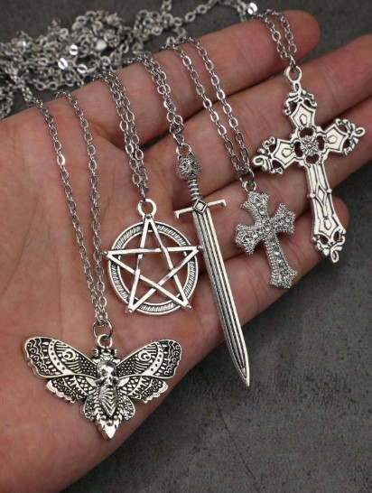 Collares Góticos Vintage – Dijes Alternativos Surtidos - Image 2