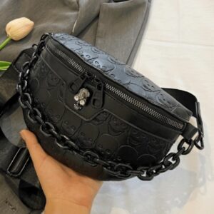 Riñonera Negra Con Cadena Y Calavera – Estilo Dark Urbano