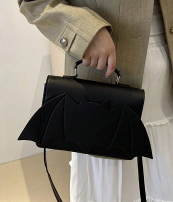 Cartera Negra Murciélago 3D Con Correa Estilo Gótico Dark - Image 4