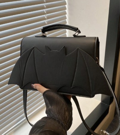 Cartera Negra Murciélago 3D Con Correa Estilo Gótico Dark