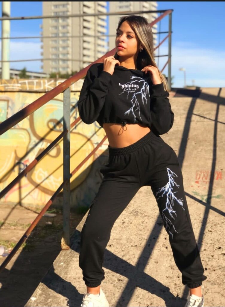 Jogger Lightning Mujer – Pantalón Urbano Estampa Rayo Not Today