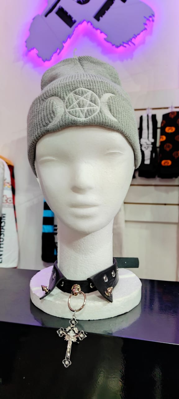 Gorro Beanie Pentagrama y Lunas – Not Today Originals - Image 3