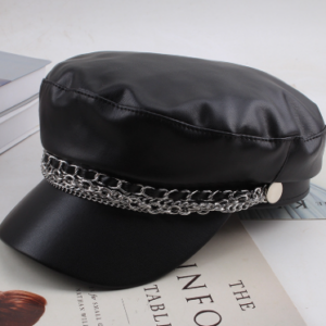Boina Negra Black Moon con Cadena Metálica – Estilo Gótico Urbano