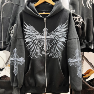 Campera Gótica Negra con Alas y Cruz – Estilo Dark Streetwear