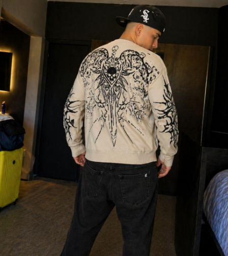 Sweater Oversize Gótico Beige con Estampa de Cráneos – Estilo Streetwear Dark - Image 2